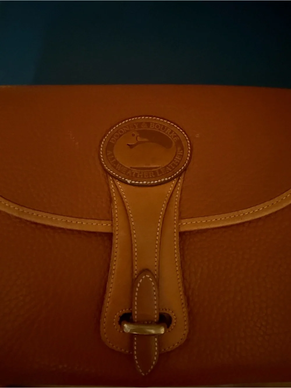 Dooney & Bourke 80’s Vintage Essex Shoulder Bag Saddle Tan All Weather Leather